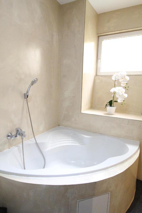 Private Triple Bedroom Rf1 Βιέννη Εξωτερικό φωτογραφία