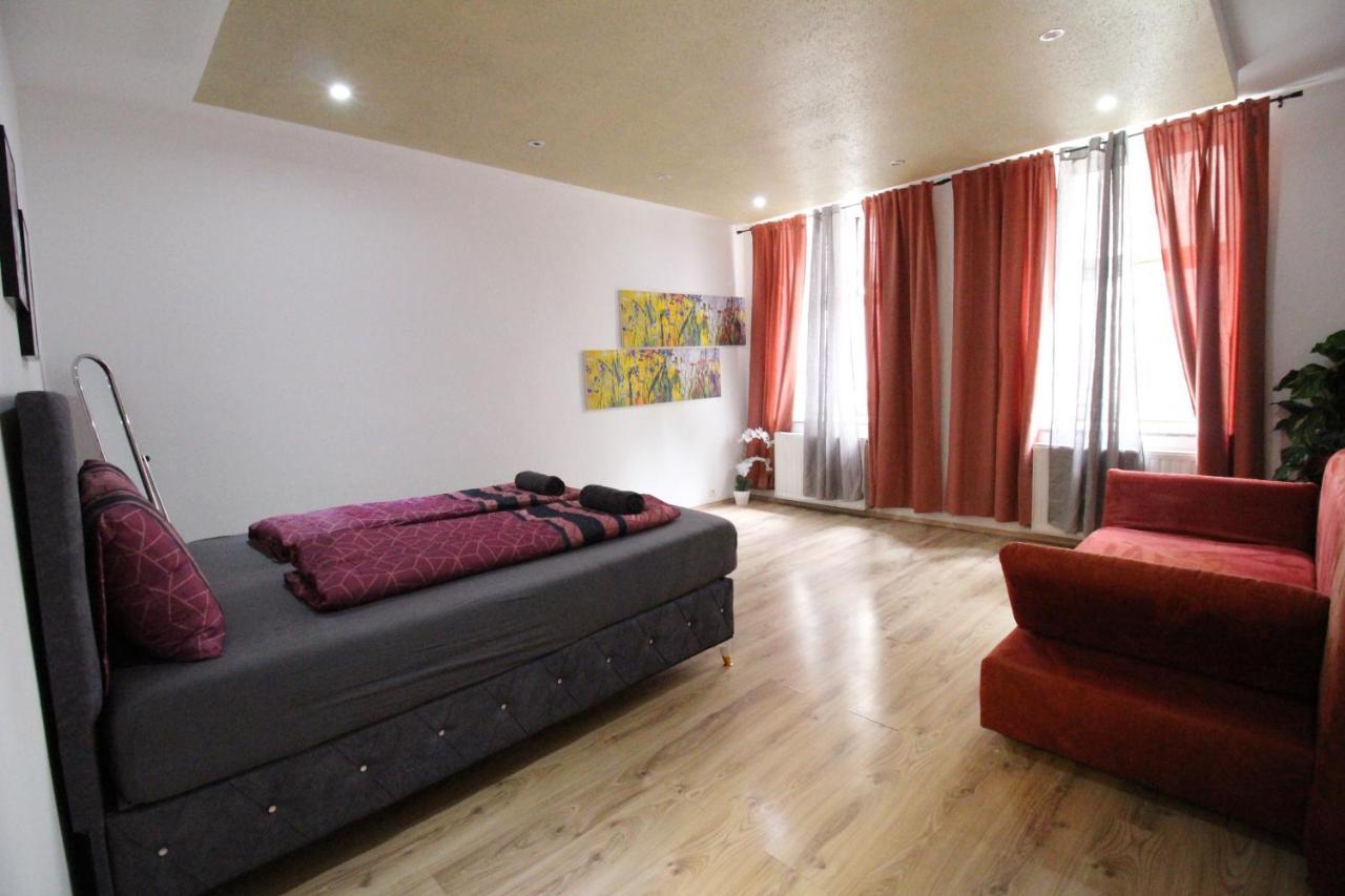 Private Triple Bedroom Rf1 Βιέννη Εξωτερικό φωτογραφία