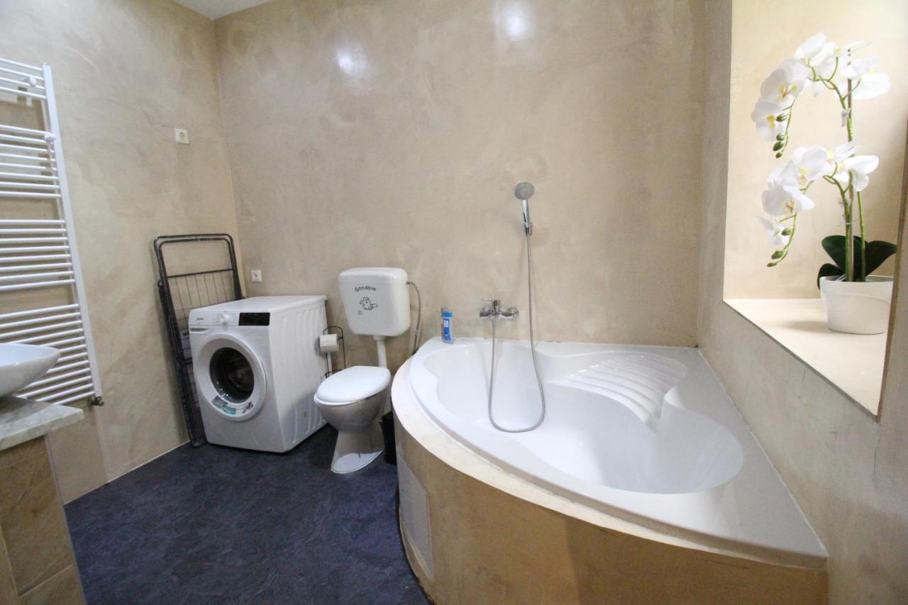 Private Triple Bedroom Rf1 Βιέννη Εξωτερικό φωτογραφία